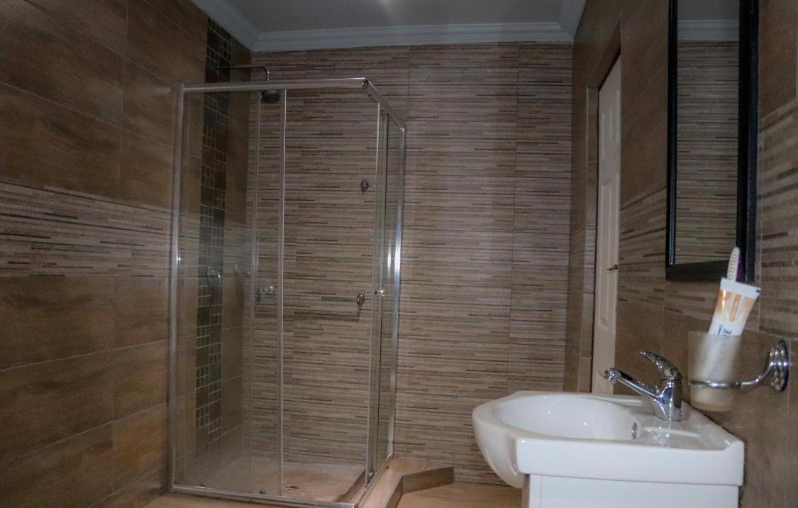 Esther Palace Thohoyandou Luaran gambar