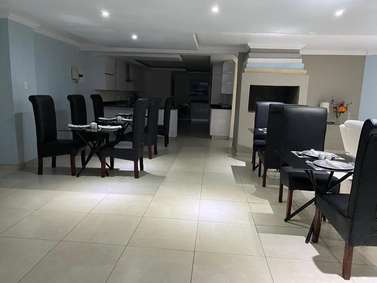 Esther Palace Thohoyandou Luaran gambar